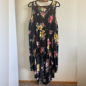 Torrid High-Low Black Floral Shirt